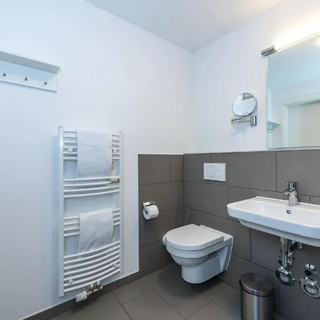 דירה Deichhaeuser Anna Kueste Deichhaeuser Anna Kueste 8-24