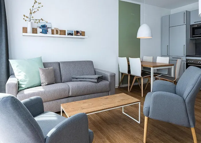 Deichhaeuser Anna Kueste Deichhaeuser Anna Kueste 8-24