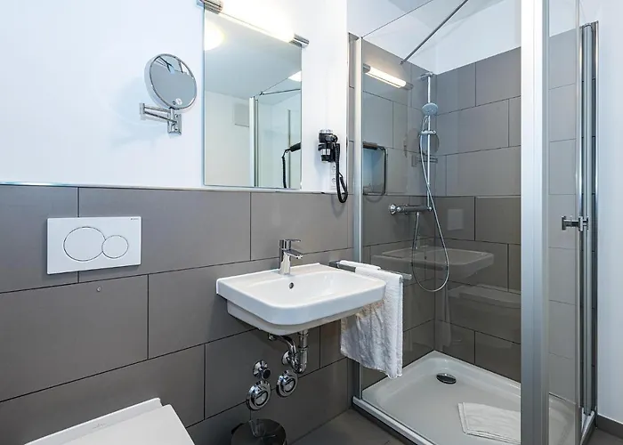 Deichhaeuser Anna Kueste Deichhaeuser Anna Kueste 8-24